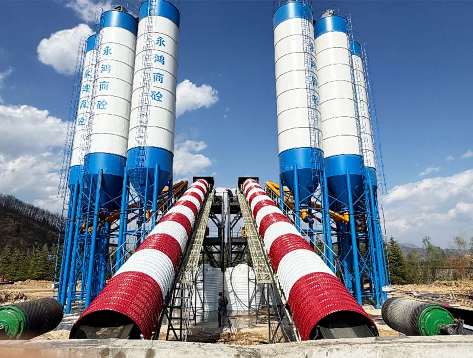 Stationary concrete batching plant